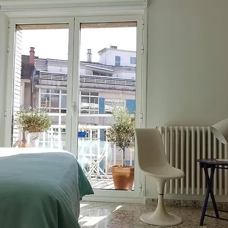 Apartamento Amplio Y Luminoso Piso En El Centro De *