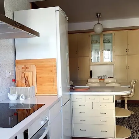 Amplio Y Luminoso Piso En El Centro De Apartamento *