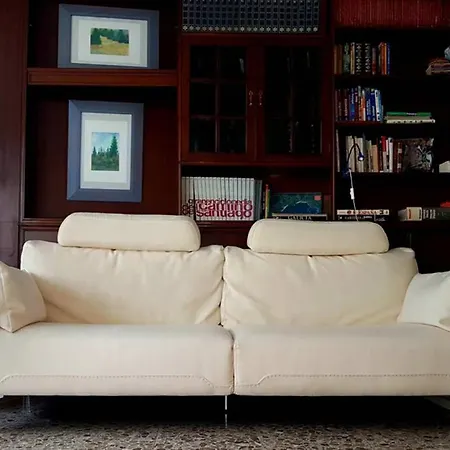 Amplio Y Luminoso Piso En El Centro De Apartamento