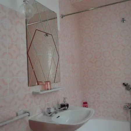 Amplio Y Luminoso Piso En El Centro De