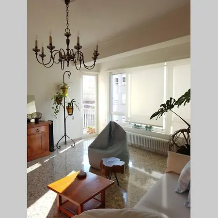 Amplio Y Luminoso Piso En El Centro De *